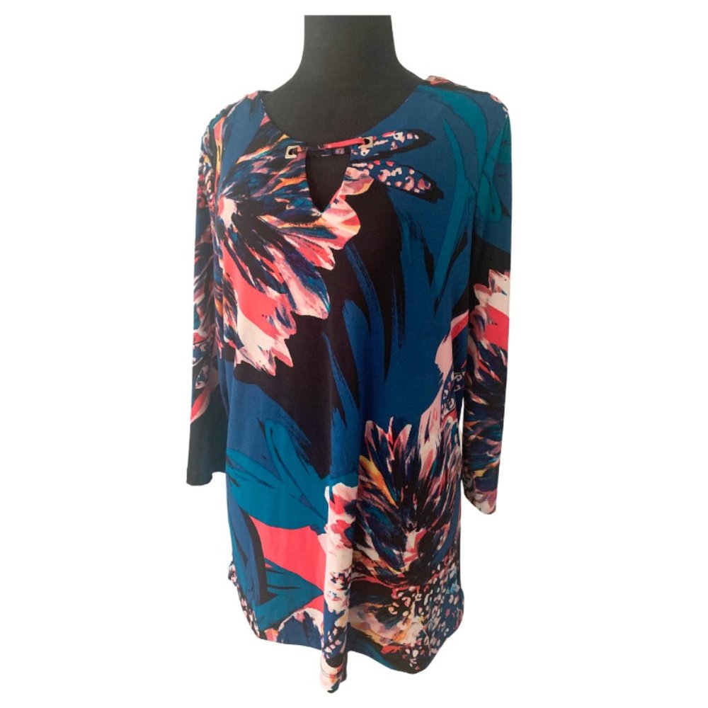Dana Buchman Women's 3/4 Sleeve Hardware T-Shirt Multi Floral Size: Medium